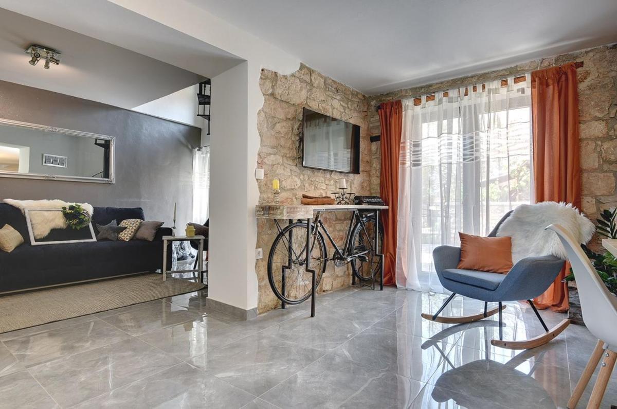 Villa Micol Gajana Экстерьер фото