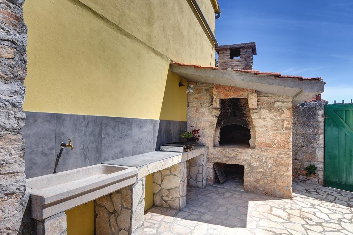 Villa Micol Gajana Экстерьер фото