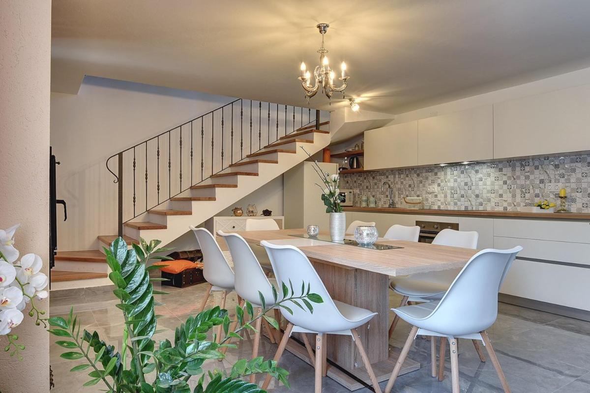 Villa Micol Gajana Экстерьер фото