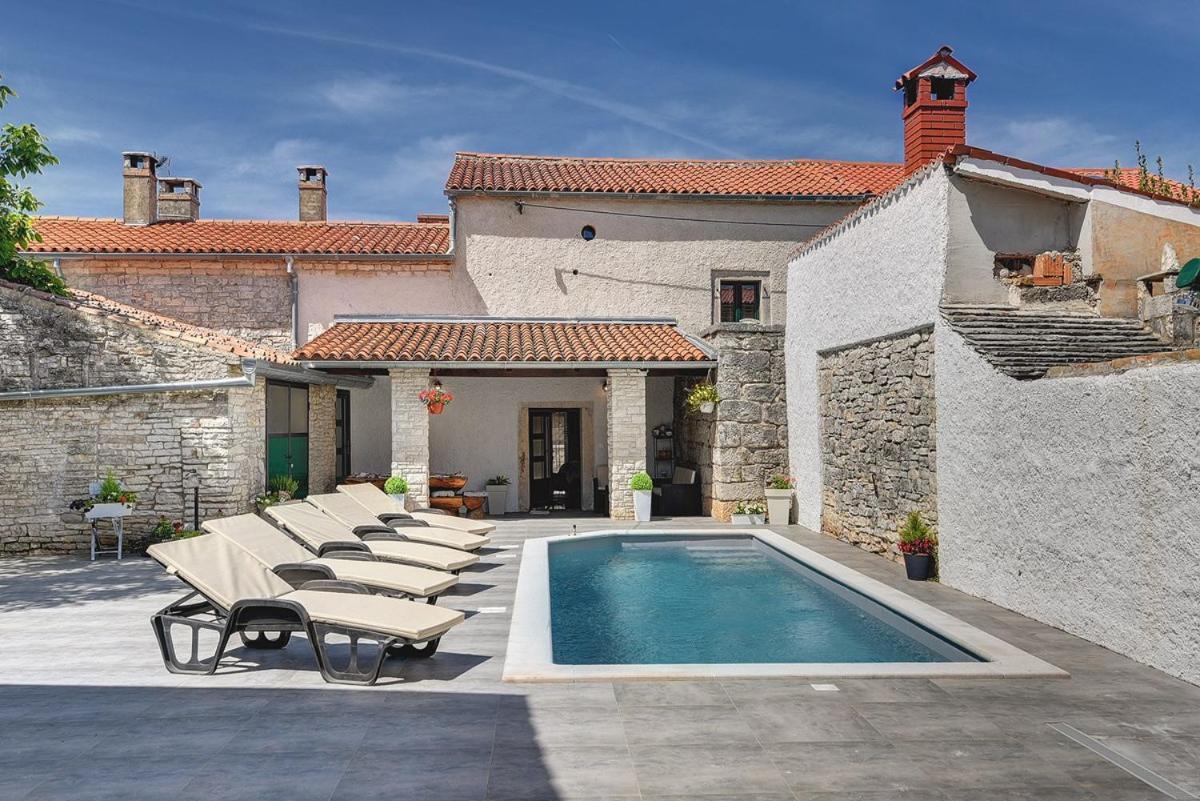 Villa Micol Gajana Экстерьер фото