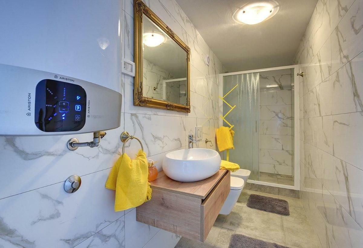 Villa Micol Gajana Экстерьер фото