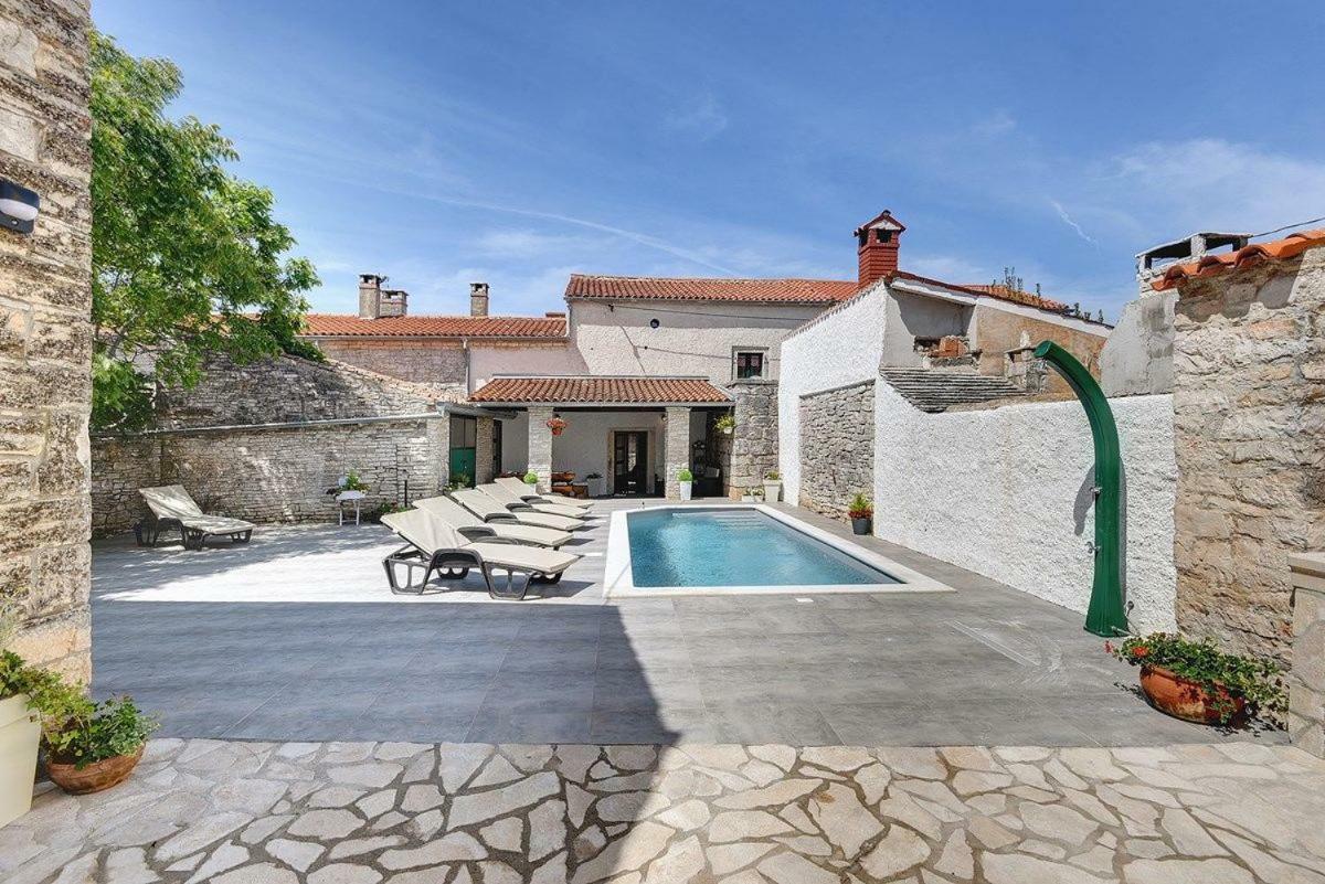 Villa Micol Gajana Экстерьер фото