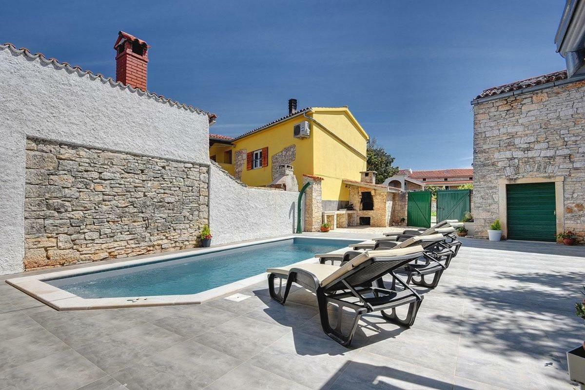 Villa Micol Gajana Экстерьер фото