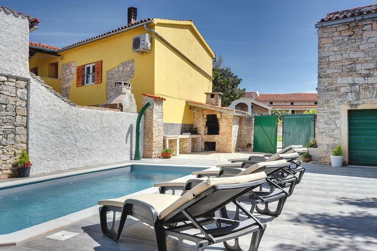 Villa Micol Gajana Экстерьер фото